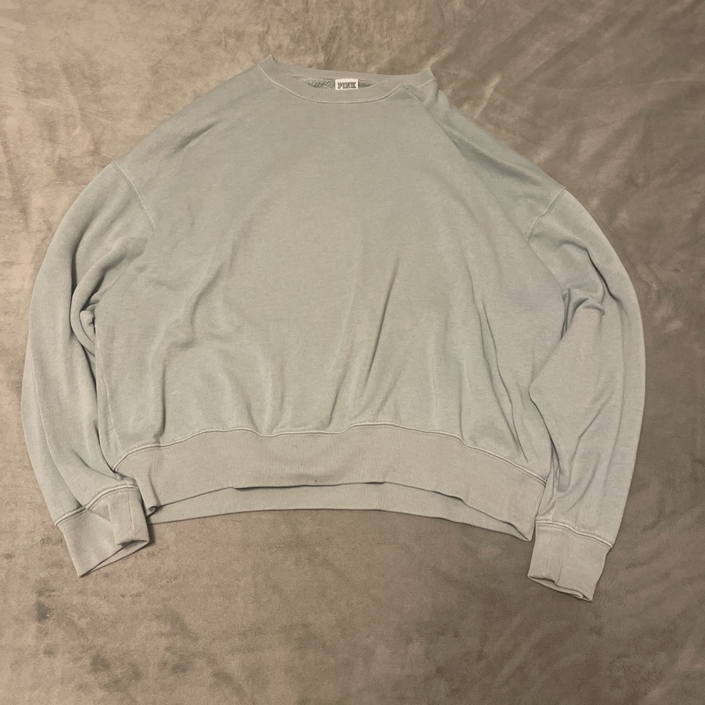 Light green Victoria's Secret crewneck sweatshirt #loungewear